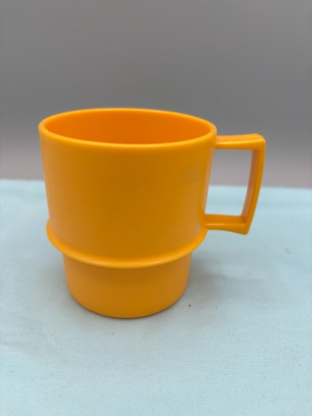 Tupperware Yellow Harvest 8oz Coffee/Tea Mug.
